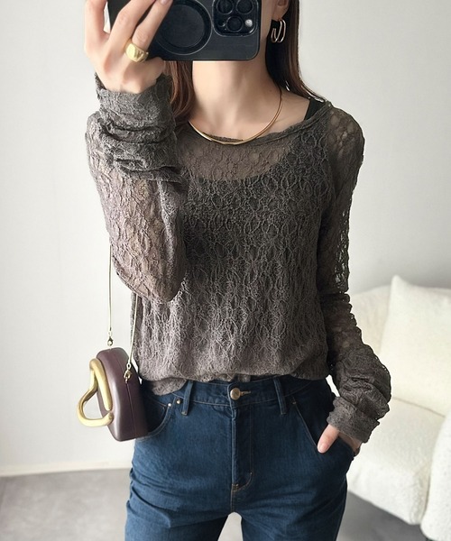 classicalelf(クラシカルエルフ)の「大人の上品映えレースアイテム。袖ギャザーレーストップス(長袖)(Tシャツ/カットソー・レディース・オフホワイト/チャコール/ブラック・SMALL/X-LARGE/LARGE/MEDIUM)」の12枚目の写真