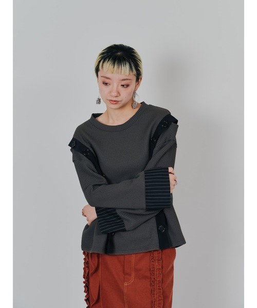 DOLLUPOOPS（ドールアップウップス）の「ショルダーオープンワッフルニットライクトップス（Tシャツ/カットソー・レディース・チャコール/ブルー/オフホワイト・38）」の6枚目の写真