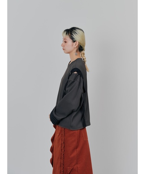 DOLLUPOOPS（ドールアップウップス）の「ショルダーオープンワッフルニットライクトップス（Tシャツ/カットソー・レディース・チャコール/ブルー/オフホワイト・38）」の8枚目の写真