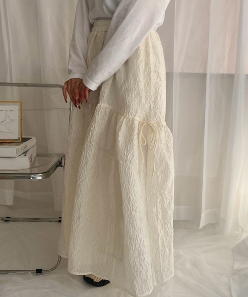 bow.a ジャガードトップス　ホワイト　シアースカート　2点 bow.a ジャガードトップス ホワイト シアースカート 2点 bow.a