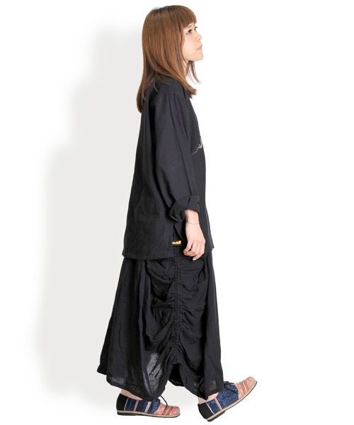 MARAI(マーライ)の「ぐるりん柄 キーネック 長袖プルオーバー(Tシャツ/カットソー・レディース・ブラウン/ブラック/レンガ・FREE)」の6枚目の写真