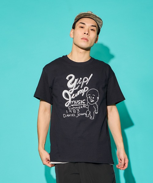 DANIEL JOHNSTON(ダニエルジョンストン)の「S/S TEE“YIP JUMP MUSIC”/ ショート スリーブ ティー "イップ ジャンプ ミュージック”(Tシャツ/カットソー・メンズ・ブラック/ホワイト・LARGE/X-LARGE/MEDIUM)」の3枚目の写真