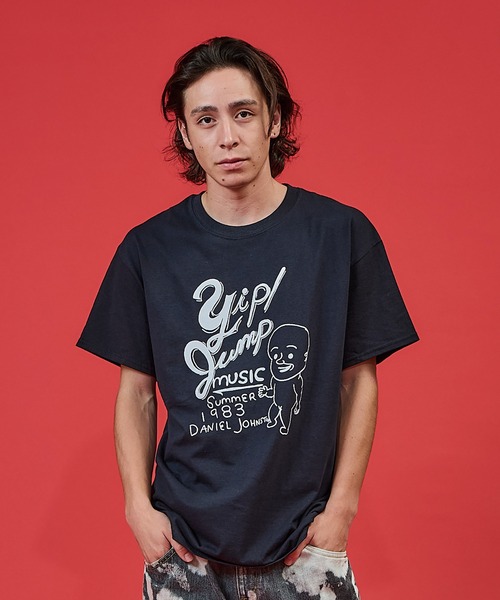 DANIEL JOHNSTON(ダニエルジョンストン)の「S/S TEE“YIP JUMP MUSIC”/ ショート スリーブ ティー "イップ ジャンプ ミュージック”(Tシャツ/カットソー・メンズ・ブラック/ホワイト・LARGE/X-LARGE/MEDIUM)」の5枚目の写真