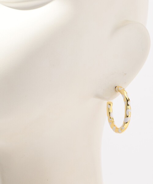 Kenneth Jay Lane（ネスジェイレーン）の「Kenneth Jay Lane HOOP ピアス（ピアス（両耳用）・レディース・ブラック系その他/ホワイト系その他・FREE）」の3枚目の写真