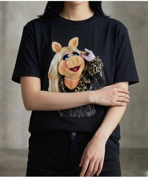 Disney（ディズニー）の「The Muppet / Tee / Miss Piggy（Tシャツ/カットソー・メンズ・ブラック/ホワイト・SHORT/X-LARGE/LARGE/MEDIUM）」の4枚目の写真