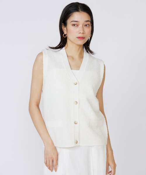 INED（イネド）の「Vネックニットジレ（カーディガン/ボレロ・レディース・ベージュ/オフホワイト・9号）」の17枚目の写真