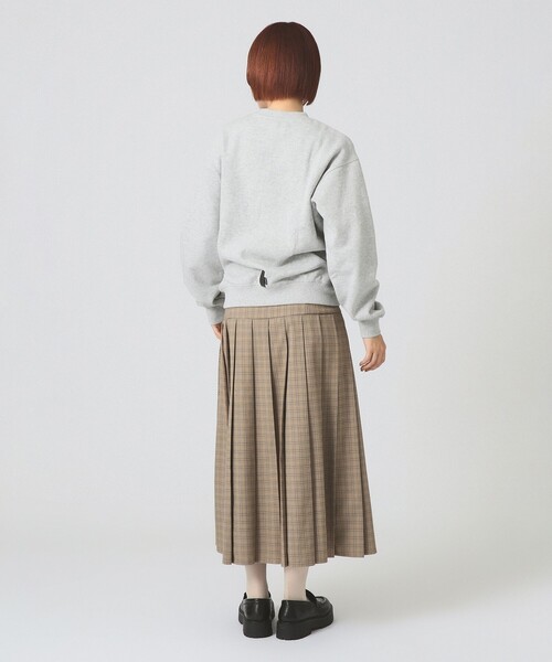 CHARI&CO（チャリアンドコー）の「【別注】CHARI&CO / TO BEAR MOUNTAIN CREWNECK SWEAT（スウェット・レディース・ブラック/グレー・ONE SIZE）」の5枚目の写真
