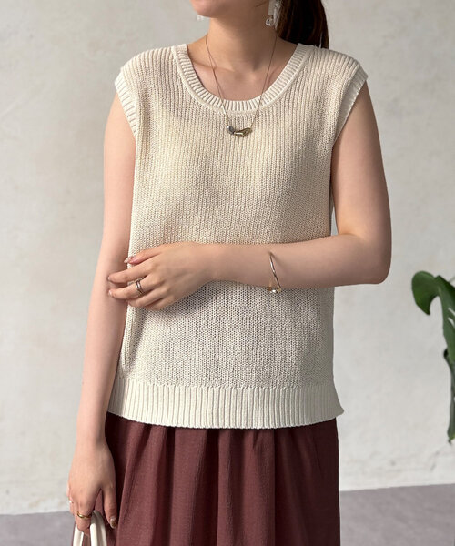 Chez toi(シェトワ)の「ノースリシャリニット(ニット/セーター・レディース・オフホワイト/ブルー/ブラック/ベージュ・FREE)」の2枚目の写真