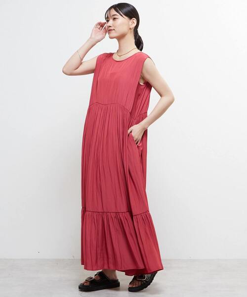 SOFFITTO(ソフィット)の「ボートネックギャザーティアードワンピース(ワンピース・レディース・ネイビー/チェリーピンク・M/S)」の4枚目の写真