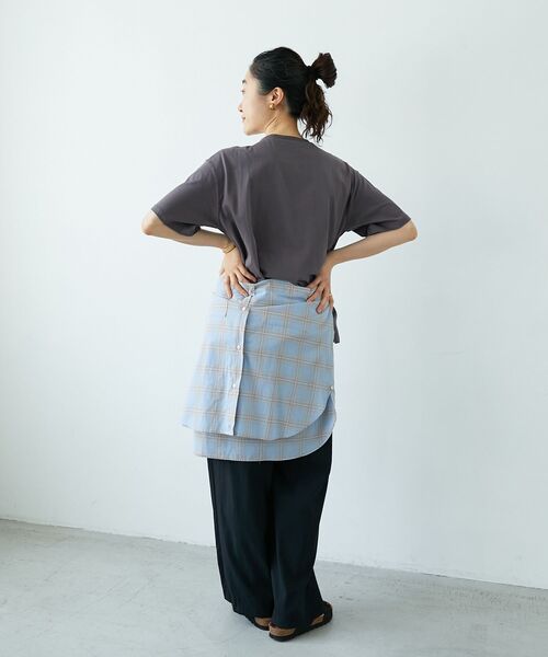 le.coeur blanc（ルクールブラン）の「《手洗い可能》RIDES DANS L'EAUロゴTシャツ（Tシャツ/カットソー・レディース・オフホワイト/ブラウン/ライトグリーン/ダークグレー・38）」の8枚目の写真