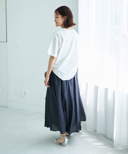 le.coeur blanc（ルクールブラン）の「《手洗い可能》RIDES DANS L'EAUロゴTシャツ（Tシャツ/カットソー・レディース・オフホワイト/ブラウン/ライトグリーン/ダークグレー・38）」の17枚目の写真