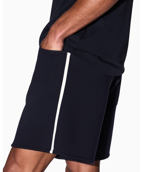 ARMANI EXCHANGE（アルマーニエクスチェンジ）の「【A|X アルマーニ エクスチェンジ】＜オンライン限定＞ボンデッドストレッチ ハーフパンツ（その他パンツ・メンズ・ダークネイビー・LARGE/MEDIUM/SMALL/X-LARGE/X-SMALL）」の6枚目の写真