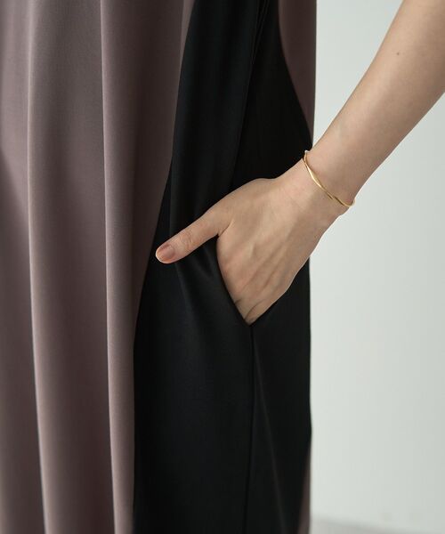 YECCA VECCA（イェッカヴェッカ）の「2wayノースリーブカットワンピース（ワンピース・レディース・チャコールグレー/ブラック/イエロー・FREE）」の20枚目の写真