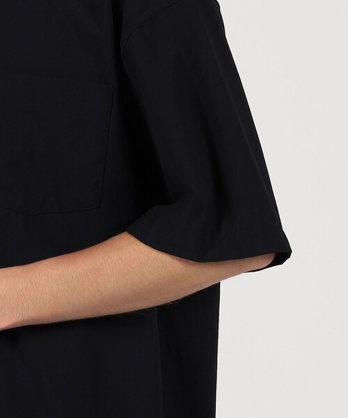 EDITION（エディション）の「リサイクルナイロン 半袖シャツ（シャツ/ブラウス・メンズ・カーキ/ブラック・M/S）」の11枚目の写真