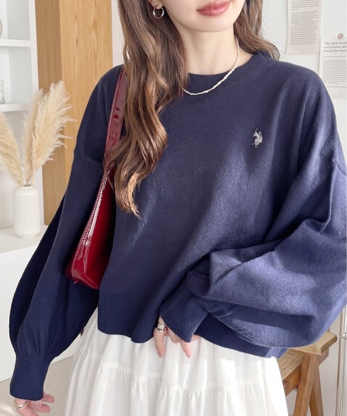U.S. POLO ASSN.(ユーエスポロアッスン)の「【Ada.別注 U.S. POLO ASSN】ボリュームスリーブ クロップド ベーシック ニット(ニット/セーター・レディース・ネイビー/アイボリー/カーキ・M)」の1枚目の写真