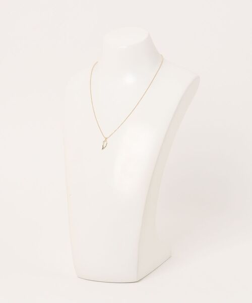 mellowneon(メロウネオン)の「エンジェルフェザーネックレス(ネックレス・レディース・シルバー/ゴールド・FREE)」の4枚目の写真