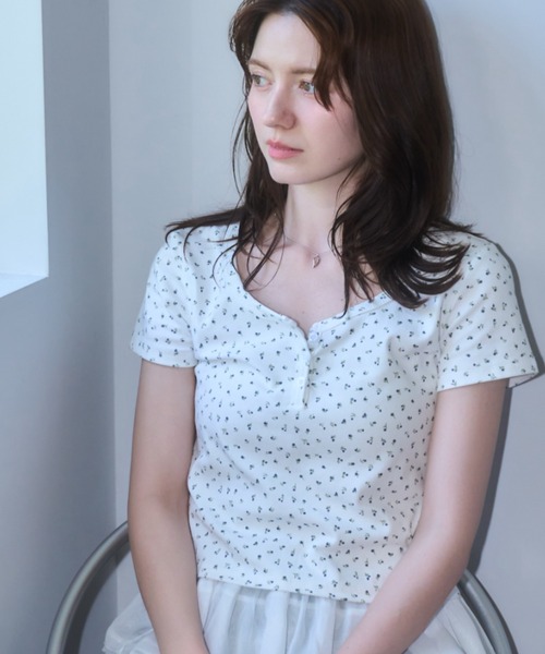 mellowneon(メロウネオン)の「エンジェルフェザーネックレス(ネックレス・レディース・シルバー/ゴールド・FREE)」の11枚目の写真