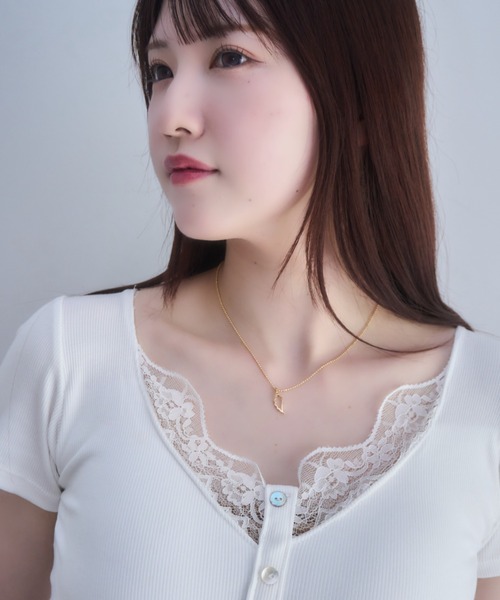 mellowneon(メロウネオン)の「エンジェルフェザーネックレス(ネックレス・レディース・シルバー/ゴールド・FREE)」の5枚目の写真