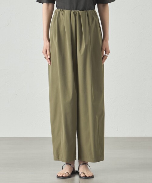 CAST:（キャストコロン）の「【はっ水機能】ギャザーフォルムパンツ（その他パンツ・レディース・グリーン系その他7/オフホワイト/ブラック・S/M）」の6枚目の写真