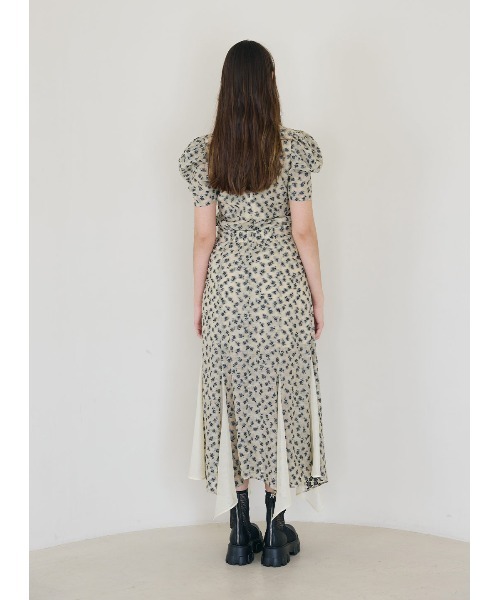 COEL（コエル）の「小花柄ジャガードイレヘムスカート（スカート・レディース・ブラック/ベージュ・38/36）」の7枚目の写真