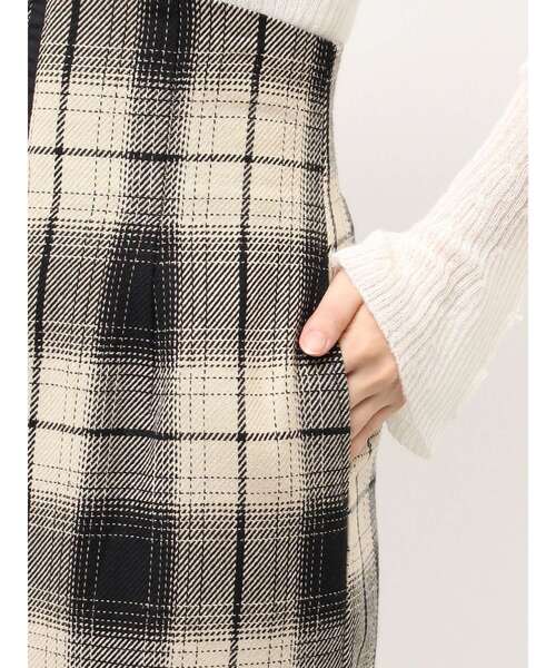 LAGUNAMOON（ラグナムーン）の「ロービングチェックナロースカート（スカート・レディース・ベージュ/ブラウン・SMALL/MEDIUM）」の7枚目の写真