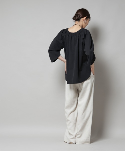 NANO universe（ナノユニバース）の「ボリュームギャザータックスリーブブラウス（シャツ/ブラウス・レディース・ベージュ/ブラウン/ブラック・FREE）」の9枚目の写真