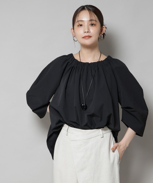 NANO universe（ナノユニバース）の「ボリュームギャザータックスリーブブラウス（シャツ/ブラウス・レディース・ベージュ/ブラウン/ブラック・FREE）」の5枚目の写真