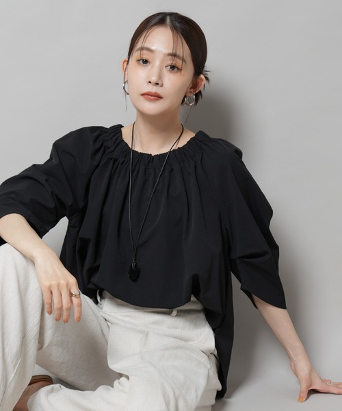 NANO universe（ナノユニバース）の「ボリュームギャザータックスリーブブラウス（シャツ/ブラウス・レディース・ベージュ/ブラウン/ブラック・FREE）」の4枚目の写真