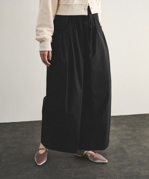 LOSCa(ロスカ)の「ドローストリングタックポケットイージーパンツ(その他パンツ・レディース・カーキ/ブラック・M/S)」の2枚目の写真
