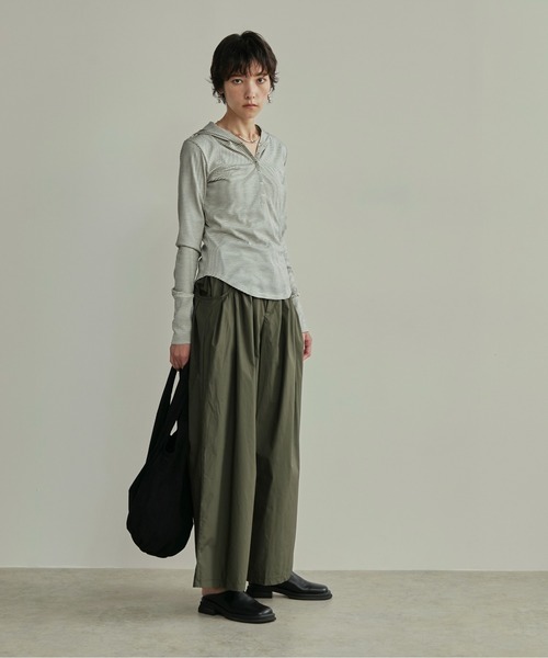 LOSCa(ロスカ)の「ドローストリングタックポケットイージーパンツ(その他パンツ・レディース・カーキ/ブラック・M/S)」の4枚目の写真
