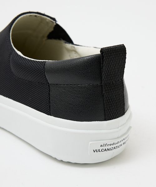 alfredoBANNISTER（アルフレッドバニスター）の「スラッシュ