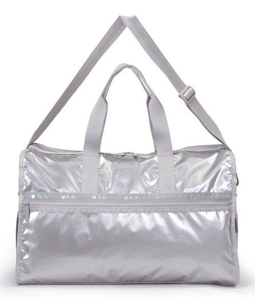 LeSportsac（レスポートサック）の「DELUXE LG WEEKENDER フロストシルバーシャイン（ボストンバッグ・レディース・シルバー・FREE）」の9枚目の写真
