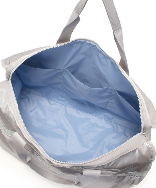LeSportsac（レスポートサック）の「DELUXE LG WEEKENDER フロストシルバーシャイン（ボストンバッグ・レディース・シルバー・FREE）」の12枚目の写真