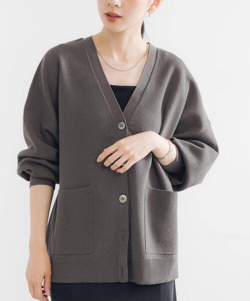 URBAN RESEARCH（アーバンリサーチ）の「Vネックルーズカーディガン（カーディガン/ボレロ・レディース・チャコールグレー/ベージュ/グリーン系その他・FREE）」の6枚目の写真