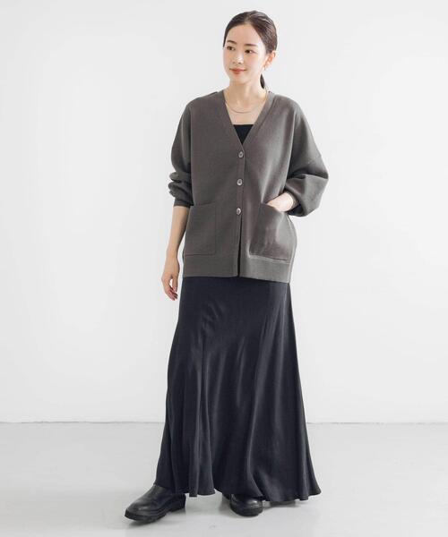 URBAN RESEARCH（アーバンリサーチ）の「Vネックルーズカーディガン（カーディガン/ボレロ・レディース・チャコールグレー/ベージュ/グリーン系その他・FREE）」の12枚目の写真