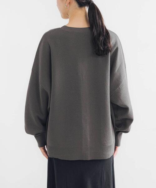 URBAN RESEARCH（アーバンリサーチ）の「Vネックルーズカーディガン（カーディガン/ボレロ・レディース・チャコールグレー/ベージュ/グリーン系その他・FREE）」の15枚目の写真