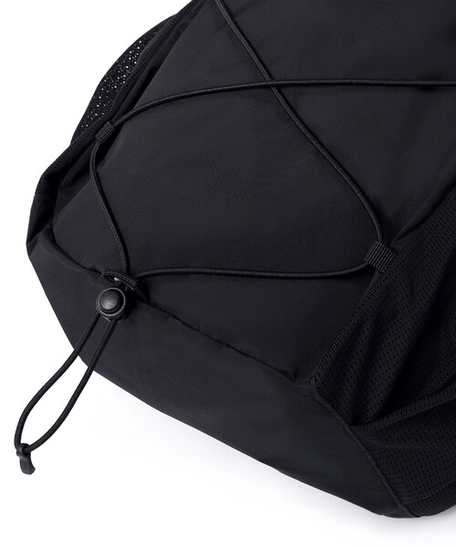 AIGLE（エーグル）の「撥水 パッカブルバックパック 20L（バックパック/リュック・レディース・ブルーグレー/アイボリー/ブラック・FREE）」の6枚目の写真