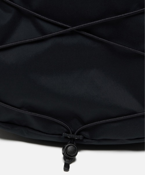 AIGLE（エーグル）の「撥水 パッカブルバックパック 20L（バックパック/リュック・レディース・ブルーグレー/アイボリー/ブラック・FREE）」の9枚目の写真