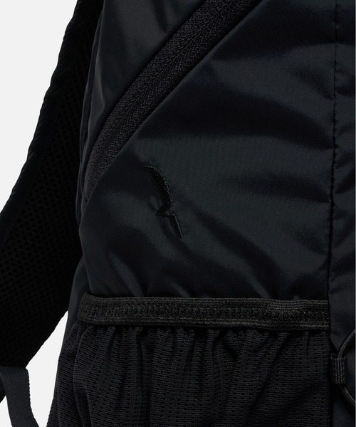 AIGLE（エーグル）の「撥水 パッカブルバックパック 20L（バックパック/リュック・レディース・ブルーグレー/アイボリー/ブラック・FREE）」の10枚目の写真