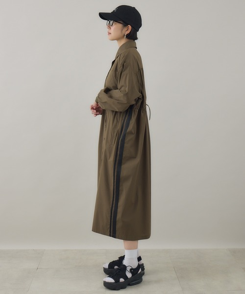 Paradise Picnic(パラダイスピクニック)の「Dignite Collier サイドラインワンピ(シャツワンピース・レディース・カーキ/ブラック/グレイッシュベージュ・FREE)」の11枚目の写真