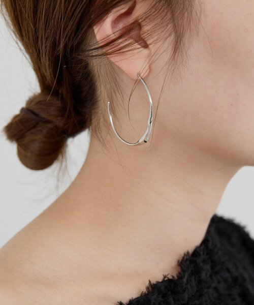 GALLARDAGALANTE（ガリャルダガランテ）の「ニュアンスフープピアス（ピアス（両耳用）・レディース・ゴールド/シルバー・FREE）」の2枚目の写真