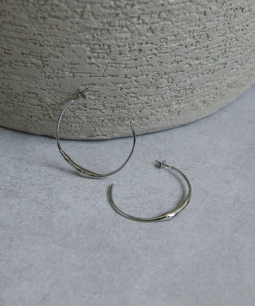 GALLARDAGALANTE（ガリャルダガランテ）の「ニュアンスフープピアス（ピアス（両耳用）・レディース・ゴールド/シルバー・FREE）」の3枚目の写真