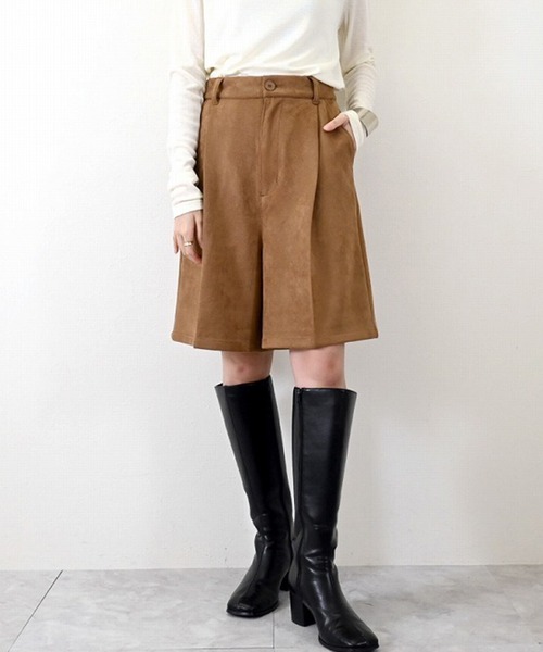 STYLEBLOCK（スタイルブロック）の「フェイクスウェードハーフパンツ（その他パンツ・レディース・キャメル/ブラウン/チャコールグレー/ブラック・M）」の4枚目の写真