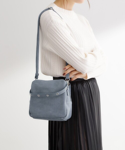 grove(グローブ)の「スクエアハトメダブルショルダー(ショルダーバッグ・レディース・オリーブ/ライトベージュ/ブルー系その他・00)」の3枚目の写真