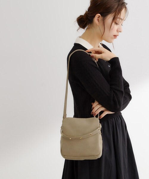 grove(グローブ)の「スクエアハトメダブルショルダー(ショルダーバッグ・レディース・オリーブ/ライトベージュ/ブルー系その他・00)」の14枚目の写真