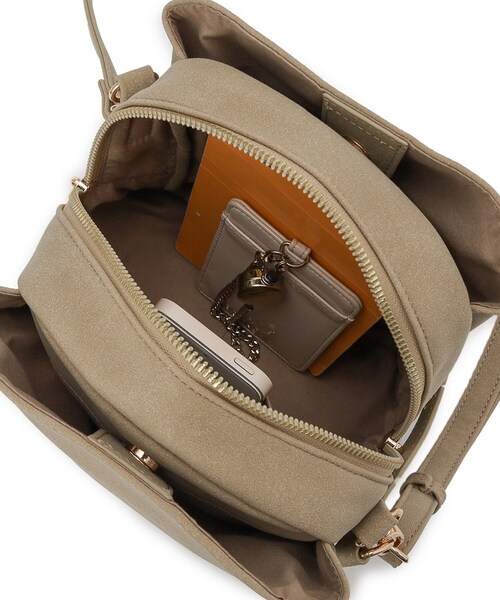 grove(グローブ)の「スクエアハトメダブルショルダー(ショルダーバッグ・レディース・オリーブ/ライトベージュ/ブルー系その他・00)」の19枚目の写真