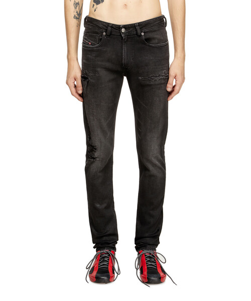 DIESEL(ディーゼル)の「メンズ デニムパンツ SKINNY 1979 SLEENKER L.30(デニムパンツ・メンズ・ブラック・28inch/26inch/32inch/30inch/36inch/34inch)」の1枚目の写真