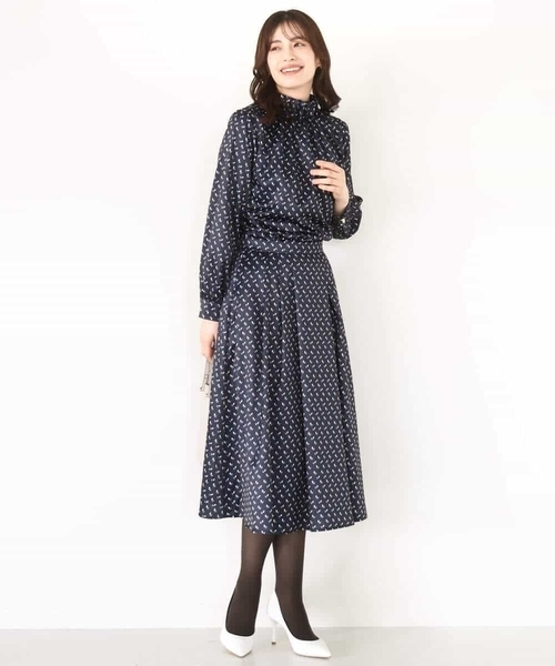 OFUON le MK（オフオンルエムケー）の「【2025AW】幾何柄タックフレアースカート/洗える（スカート・レディース・ブルー/ネイビー・40/38/36）」の13枚目の写真