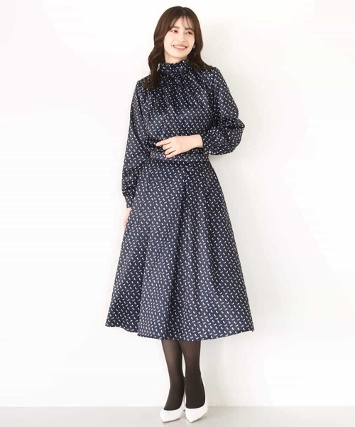 OFUON le MK（オフオンルエムケー）の「【2025AW】幾何柄タックフレアースカート/洗える（スカート・レディース・ブルー/ネイビー・40/38/36）」の15枚目の写真
