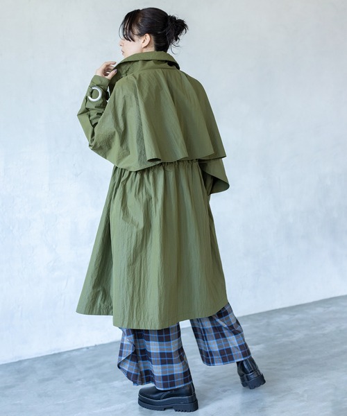 OSMOSIS（オズモーシス）の「バックフレアーライトコート（その他アウター・レディース・カーキ/ブラック/ベージュ・ONE SIZE）」の6枚目の写真